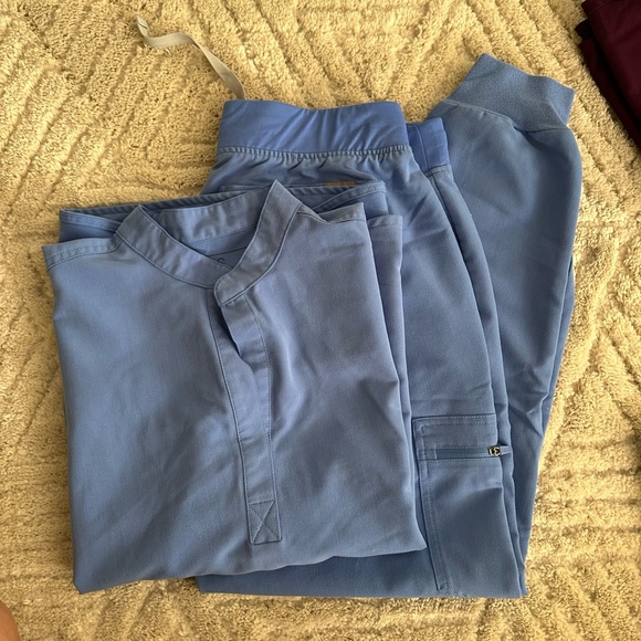 figs scrub sets - Picture 2 of 3